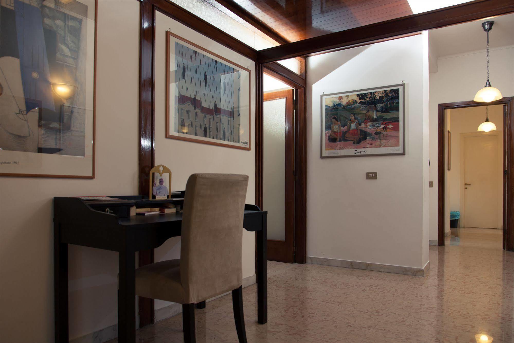 ローマ Santa Croce Bed & Breakfast エクステリア 写真